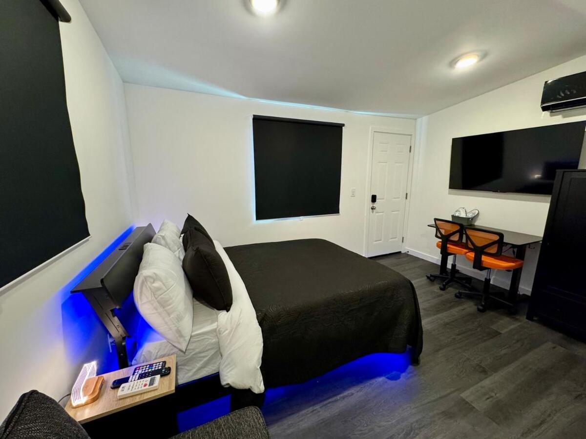 Your Downtown Cozy Studio With Backyard Unit C Phoenix Extérieur photo