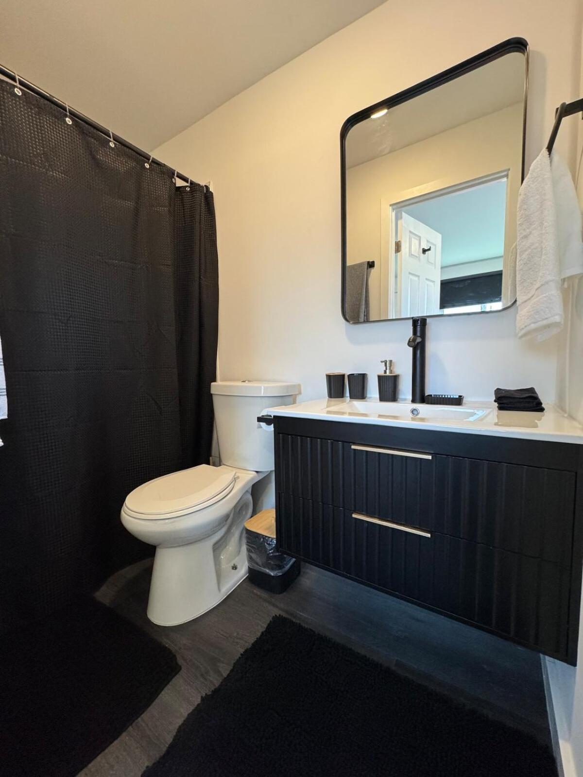 Your Downtown Cozy Studio With Backyard Unit C Phoenix Extérieur photo